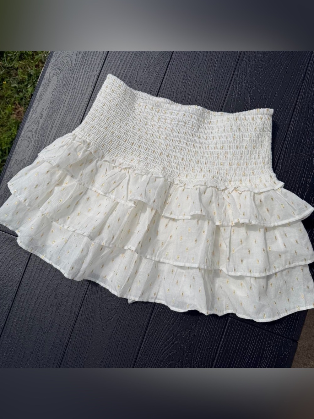H&M ruffle White Mini Skirt with Gold Accents